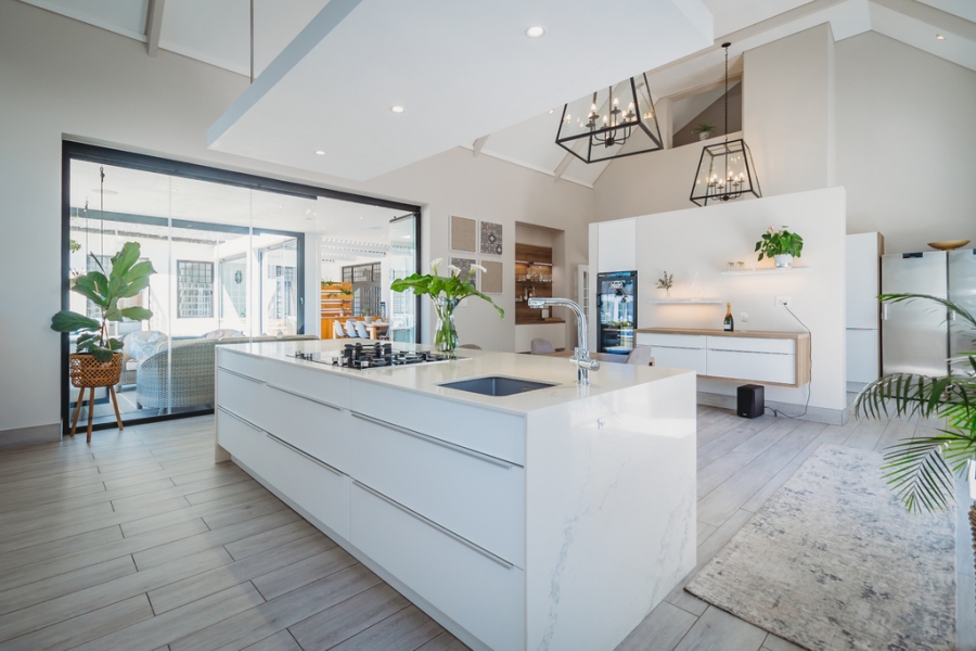 5 Bedroom Property for Sale in Glenwood Western Cape